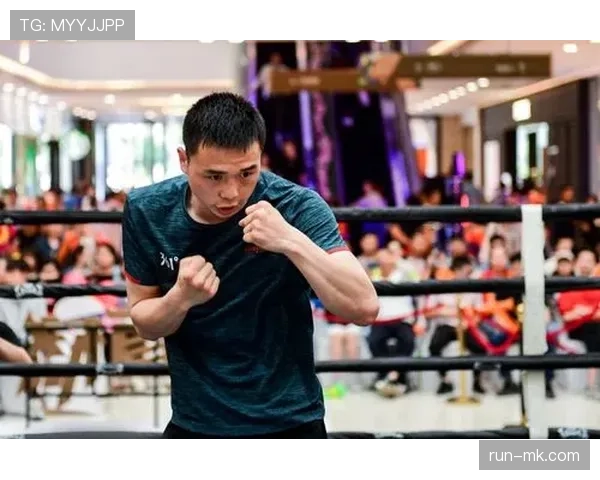 徐灿训练完直接去夜市撸串，这反差谁懂啊